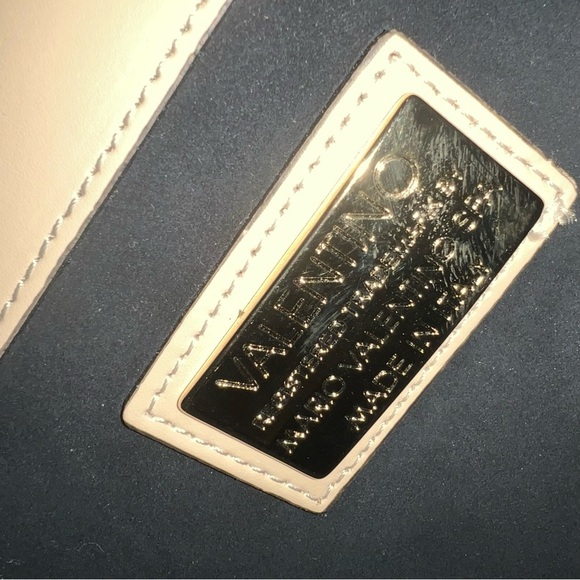 Valentino by Mario Valentino Honey Forever Leather Shoulder Bag in beige - Picture 7 of 7